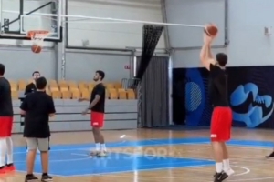 乐鱼app-申京训练中连续命中14记三分 欧锦赛至今三分命中率37.5%