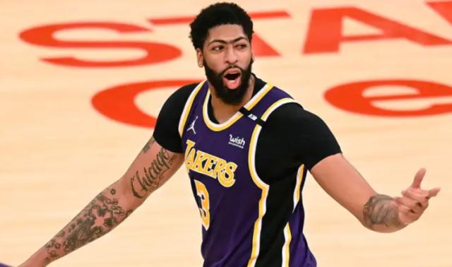 乐鱼体育登录-詹姆斯剑指退役巡演？某高管建议湖人用浓眉换拉文